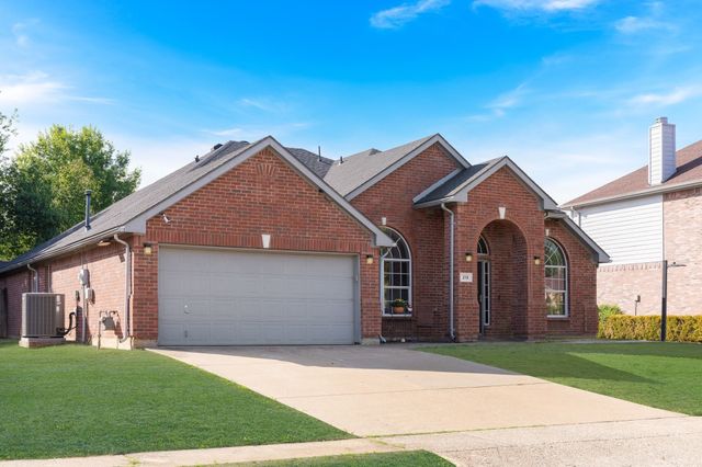 215 Longhorn Trail, Grand Prairie, TX 75052