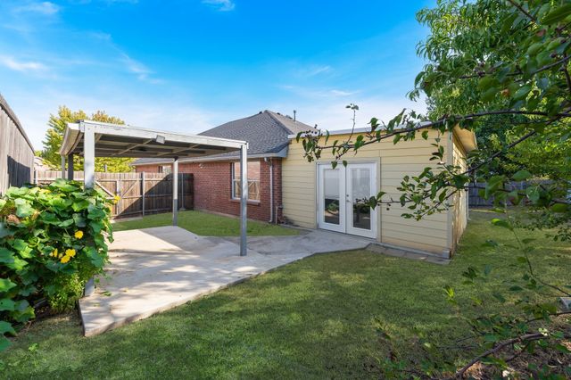 215 Longhorn Trail, Grand Prairie, TX 75052