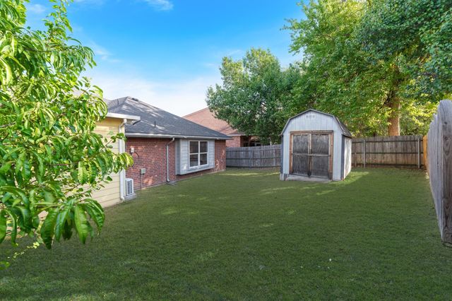 215 Longhorn Trail, Grand Prairie, TX 75052
