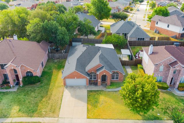 215 Longhorn Trail, Grand Prairie, TX 75052