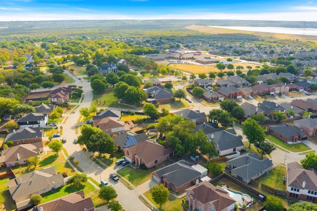 215 Longhorn Trail, Grand Prairie, TX 75052