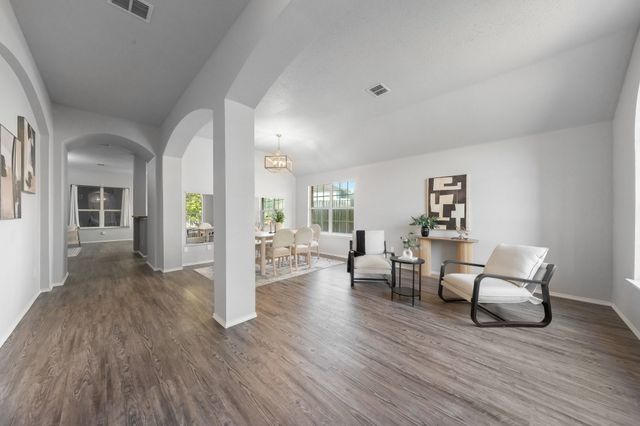 215 Longhorn Trail, Grand Prairie, TX 75052