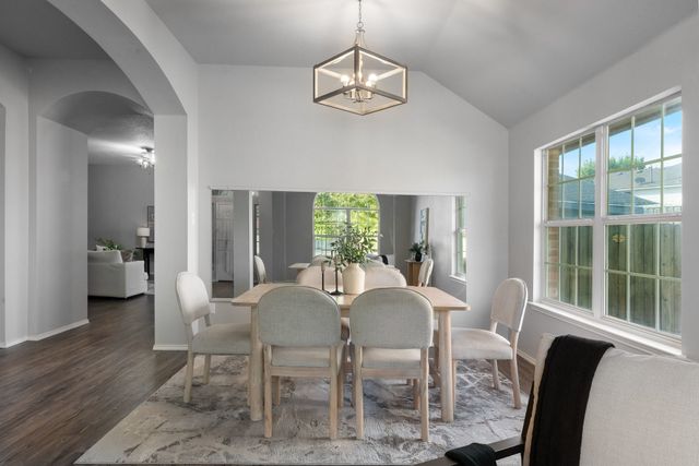 215 Longhorn Trail, Grand Prairie, TX 75052