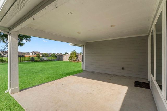 2125 Rope Maker Drive, Conroe, TX 77384