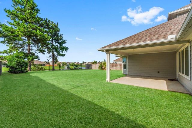 2125 Rope Maker Drive, Conroe, TX 77384