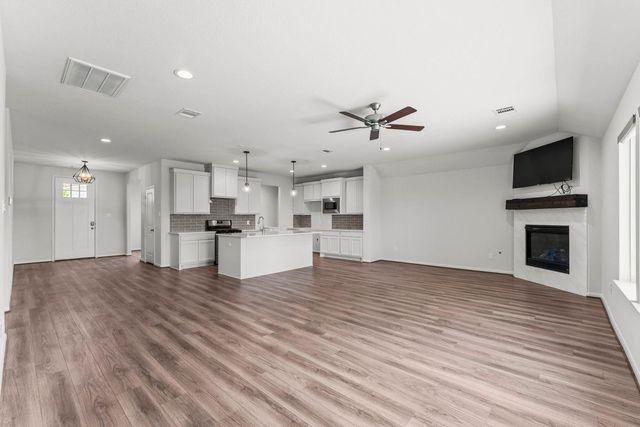 2125 Rope Maker Drive, Conroe, TX 77384