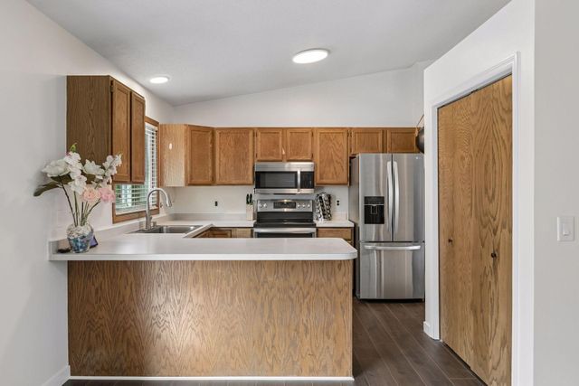 5855 W 140th Street, Savage, MN 55378