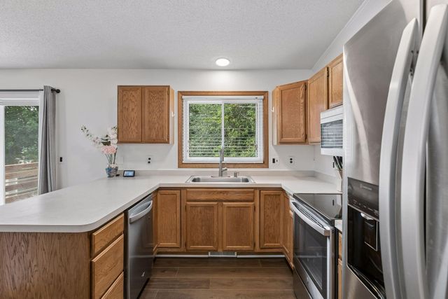 5855 W 140th Street, Savage, MN 55378