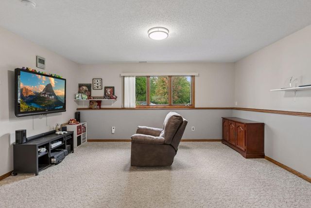 5855 W 140th Street, Savage, MN 55378