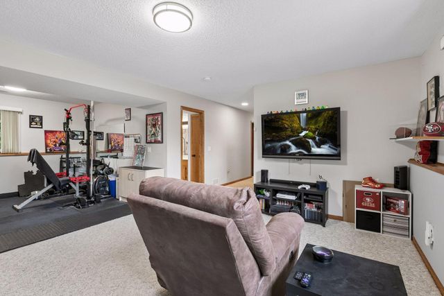 5855 W 140th Street, Savage, MN 55378