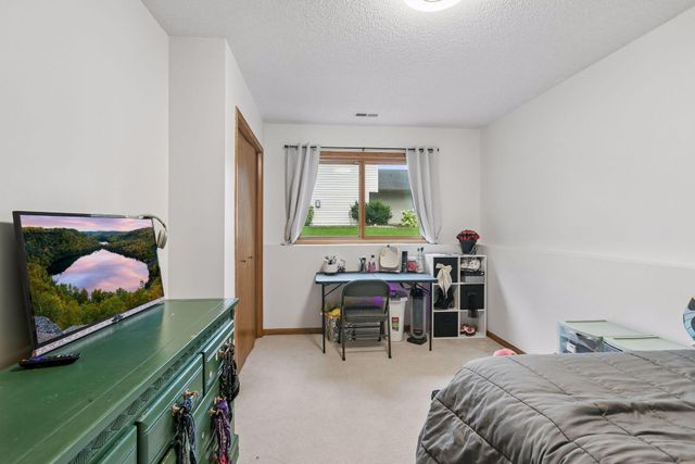 5855 W 140th Street, Savage, MN 55378