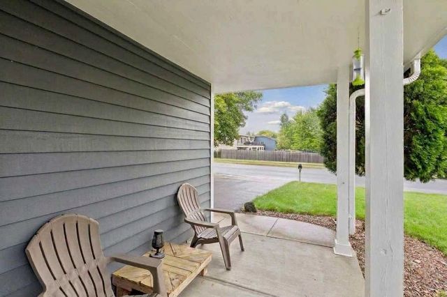 5855 W 140th Street, Savage, MN 55378