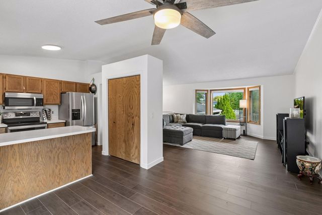 5855 W 140th Street, Savage, MN 55378