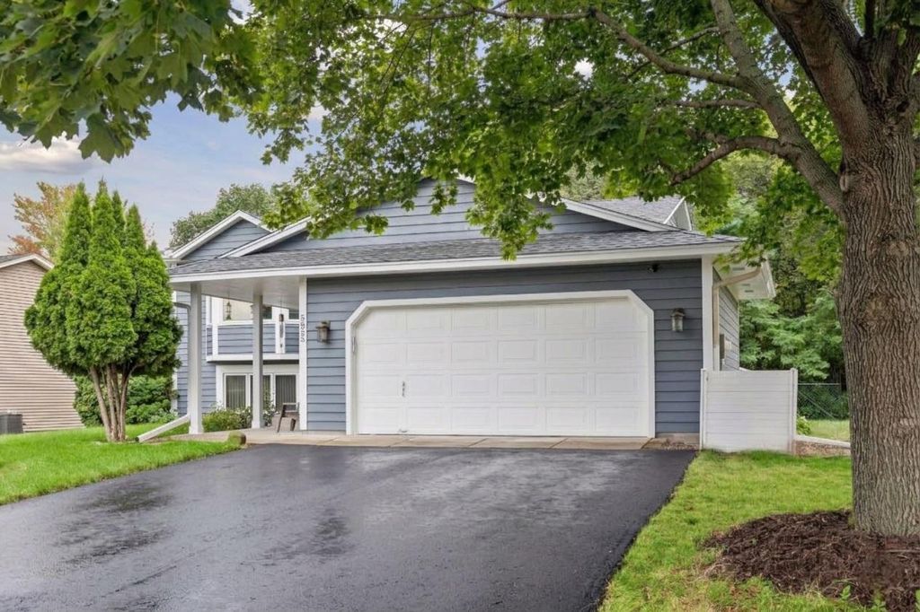 5855 W 140th Street, Savage, MN 55378 — photo 2