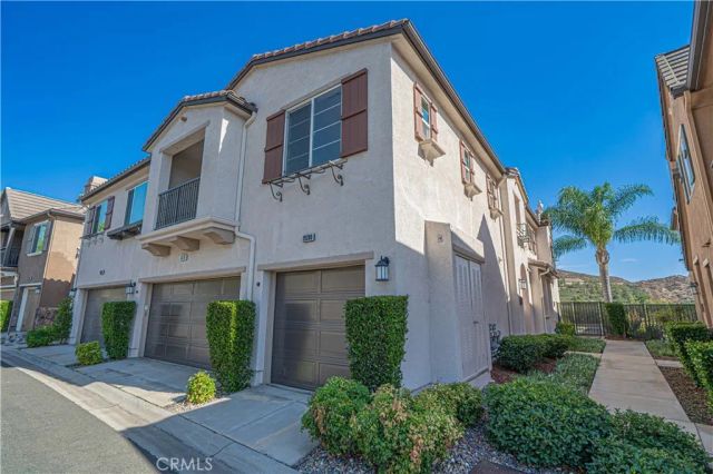 19380 Laroda, Saugus, CA 91350