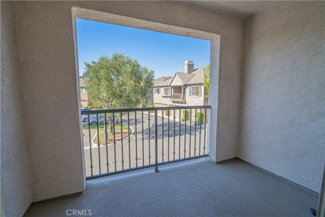 19380 Laroda, Saugus, CA 91350