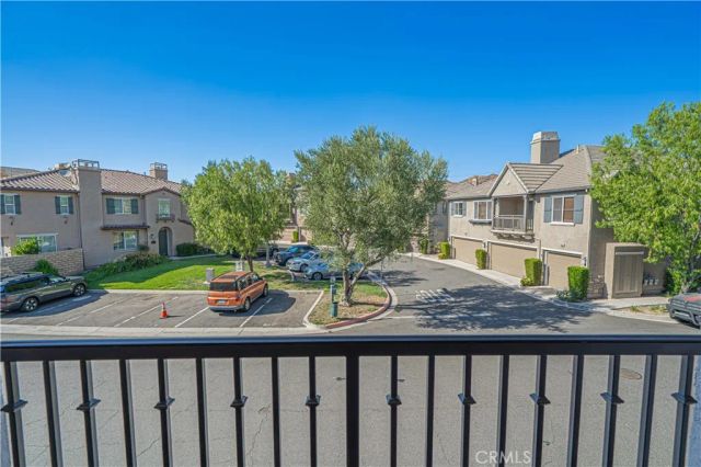 19380 Laroda, Saugus, CA 91350