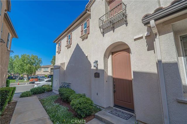 19380 Laroda, Saugus, CA 91350