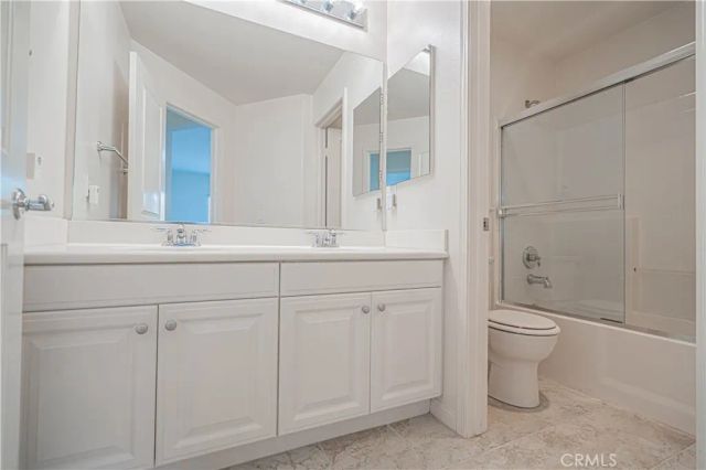 19380 Laroda, Saugus, CA 91350