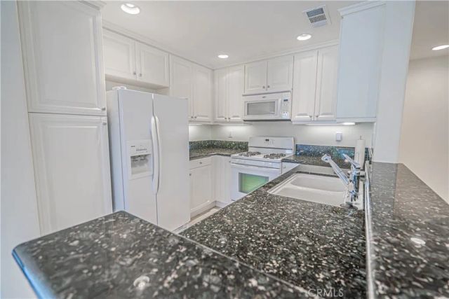 19380 Laroda, Saugus, CA 91350