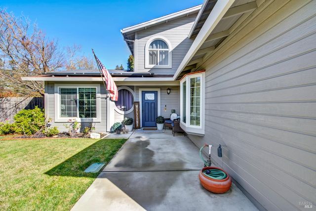 369 Kendrick Ln, Vacaville, CA 95687