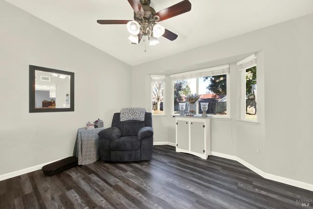 369 Kendrick Ln, Vacaville, CA 95687