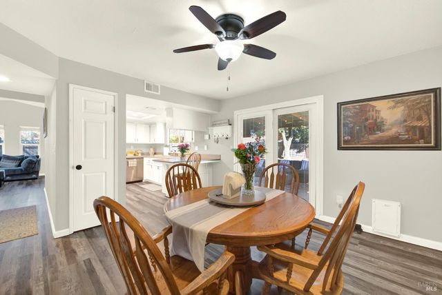 369 Kendrick Ln, Vacaville, CA 95687