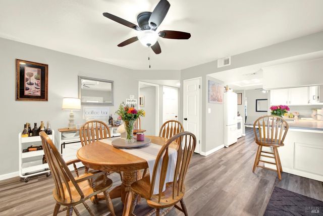 369 Kendrick Ln, Vacaville, CA 95687