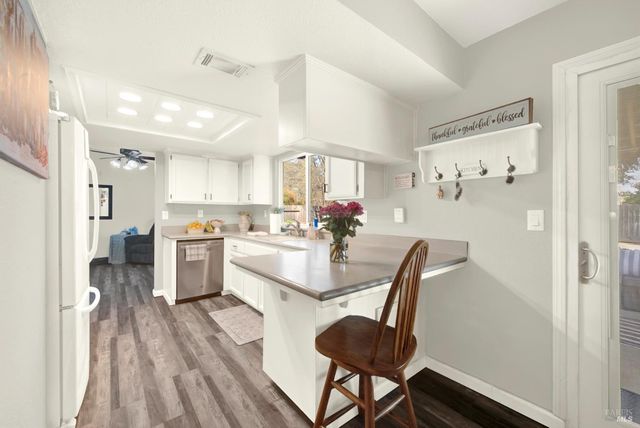 369 Kendrick Ln, Vacaville, CA 95687