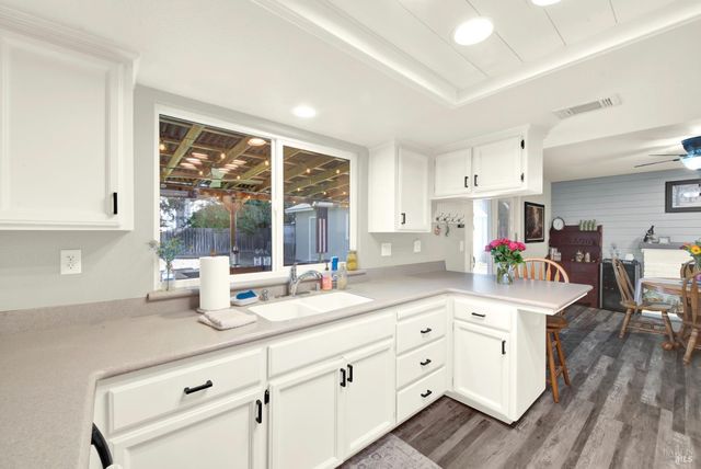 369 Kendrick Ln, Vacaville, CA 95687