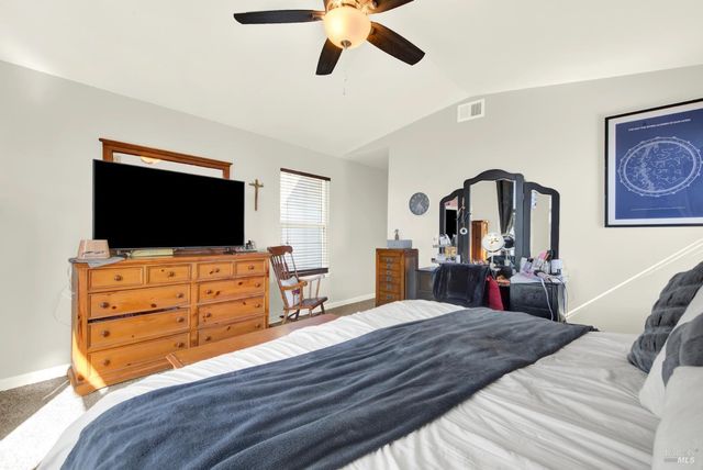 369 Kendrick Ln, Vacaville, CA 95687