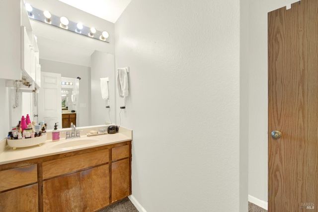 369 Kendrick Ln, Vacaville, CA 95687