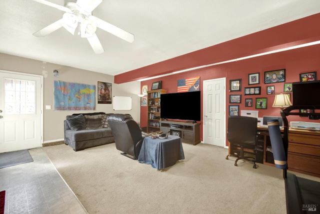 369 Kendrick Ln, Vacaville, CA 95687