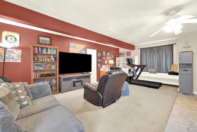 369 Kendrick Ln, Vacaville, CA 95687