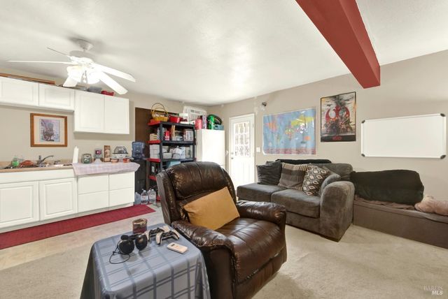 369 Kendrick Ln, Vacaville, CA 95687