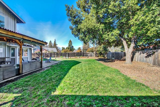 369 Kendrick Ln, Vacaville, CA 95687