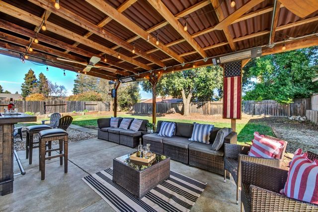 369 Kendrick Ln, Vacaville, CA 95687