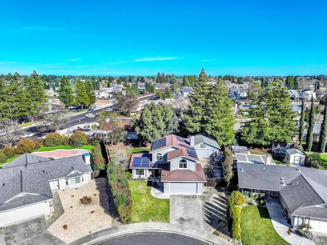 369 Kendrick Ln, Vacaville, CA 95687