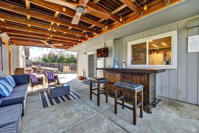 369 Kendrick Ln, Vacaville, CA 95687