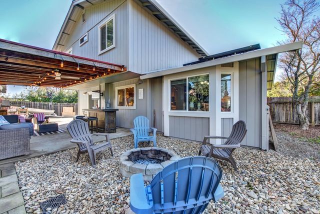 369 Kendrick Ln, Vacaville, CA 95687