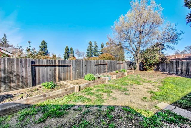 369 Kendrick Ln, Vacaville, CA 95687