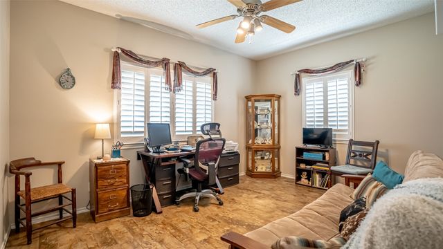 4515 E Renfro Street, Alvarado, TX 76009