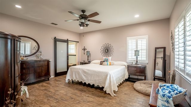 4515 E Renfro Street, Alvarado, TX 76009