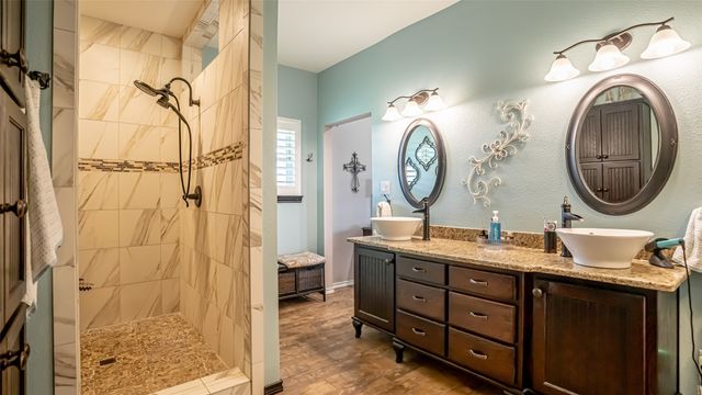 4515 E Renfro Street, Alvarado, TX 76009