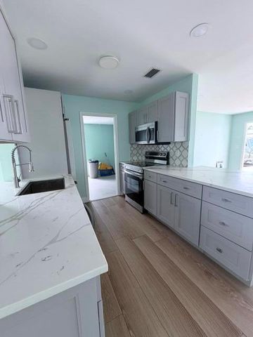 1308 SW 24th Street, Boynton Beach, FL 33426