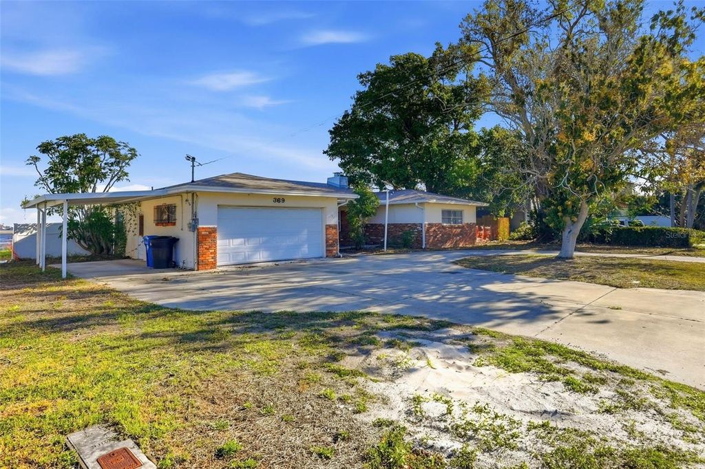 Image 14 of property listing at 369 22ND AVENUE SE, St Petersburg, FL 33705