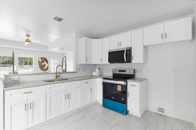 1096 Deer Valley, Spring Branch, TX 78070