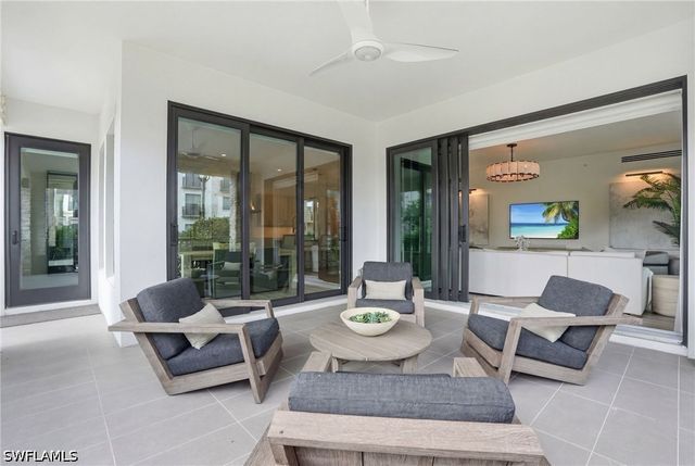 1130 3rd AVE S 109, Naples, FL 34102