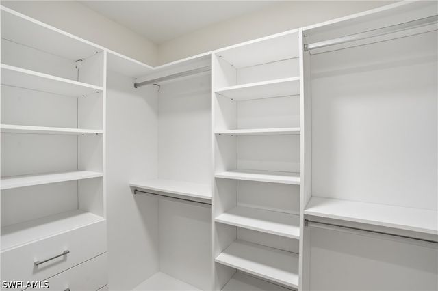 1130 3rd AVE S 109, Naples, FL 34102