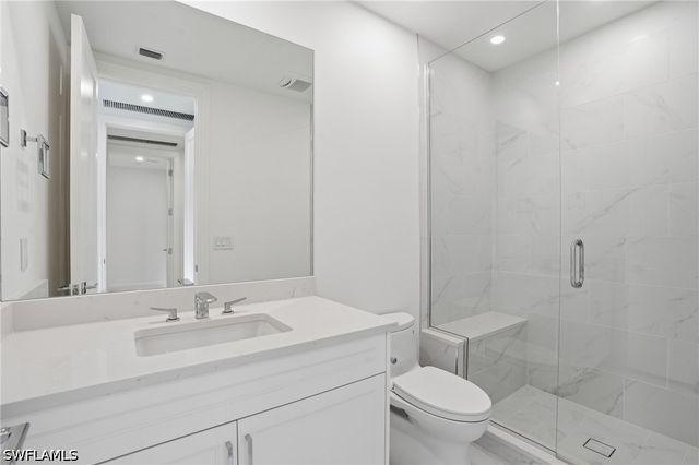1130 3rd AVE S 109, Naples, FL 34102